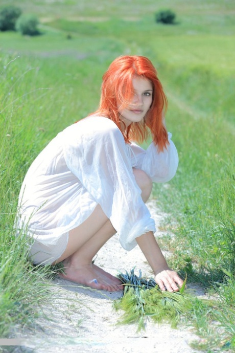 tiny redhead srtar beautiful xxx images