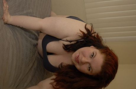 hot redhead solo hot picture