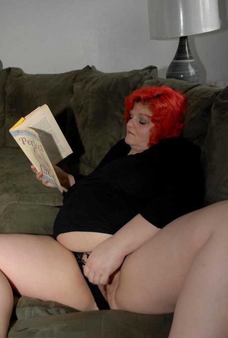 pregnant redhead solo erotic pic