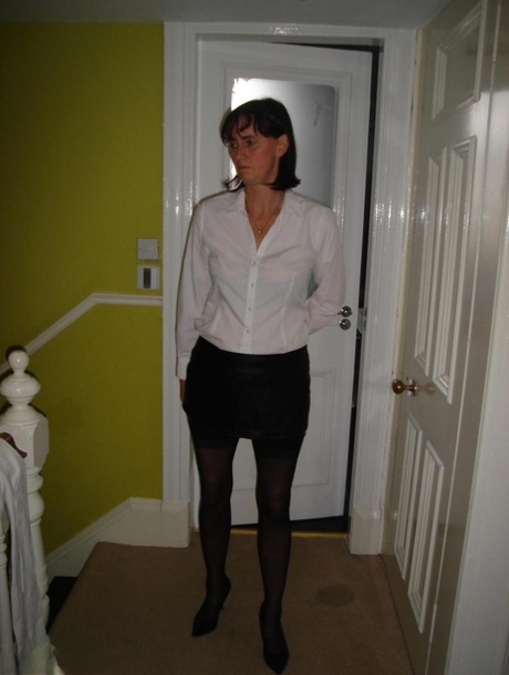 thick brunette mom perfect galleries