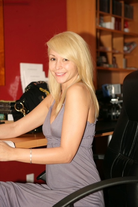 ukranian blonde beautiful naked pic