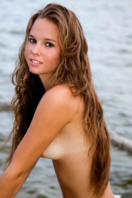 long hair brunette teen art xxx picture